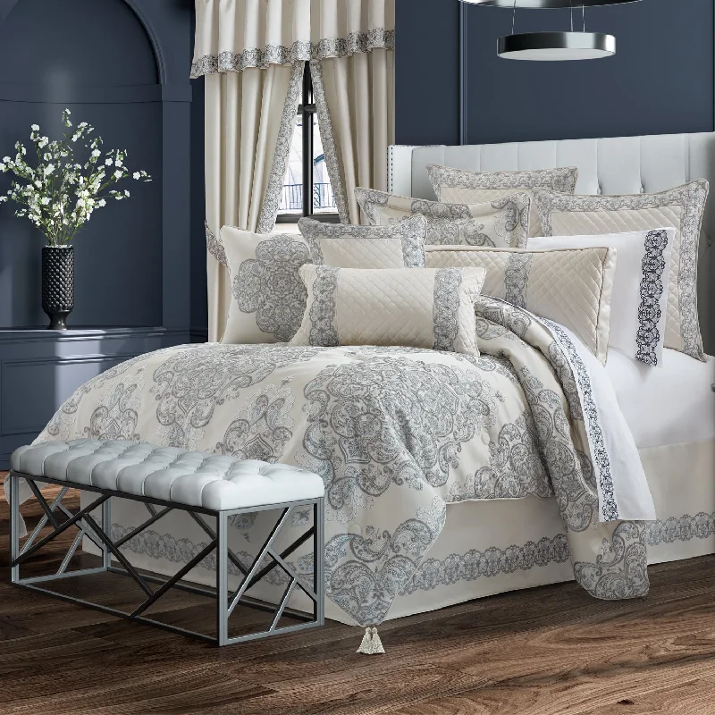 Adagio Comforter Set