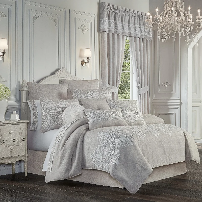 Aimee Comforter Set