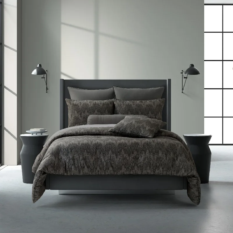 Axel Comforter Set