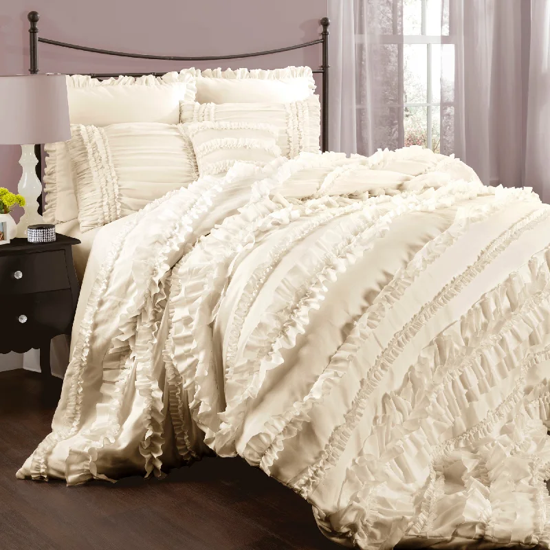 Belle Comforter Set