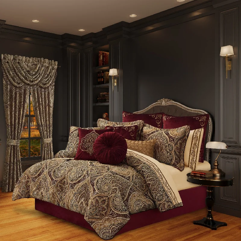 Bordeaux Comforter Set