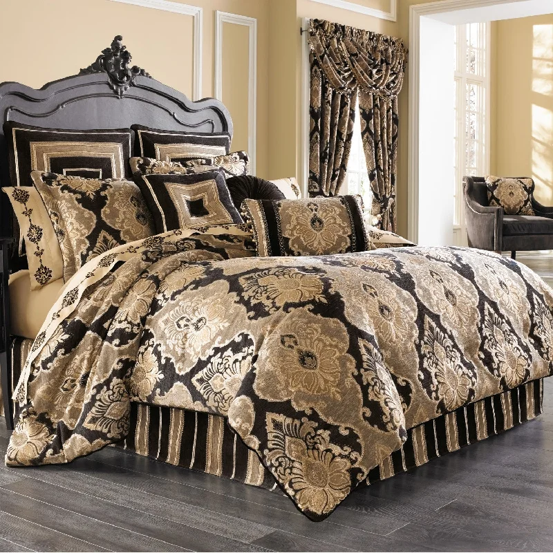 Bradshaw Comforter Set