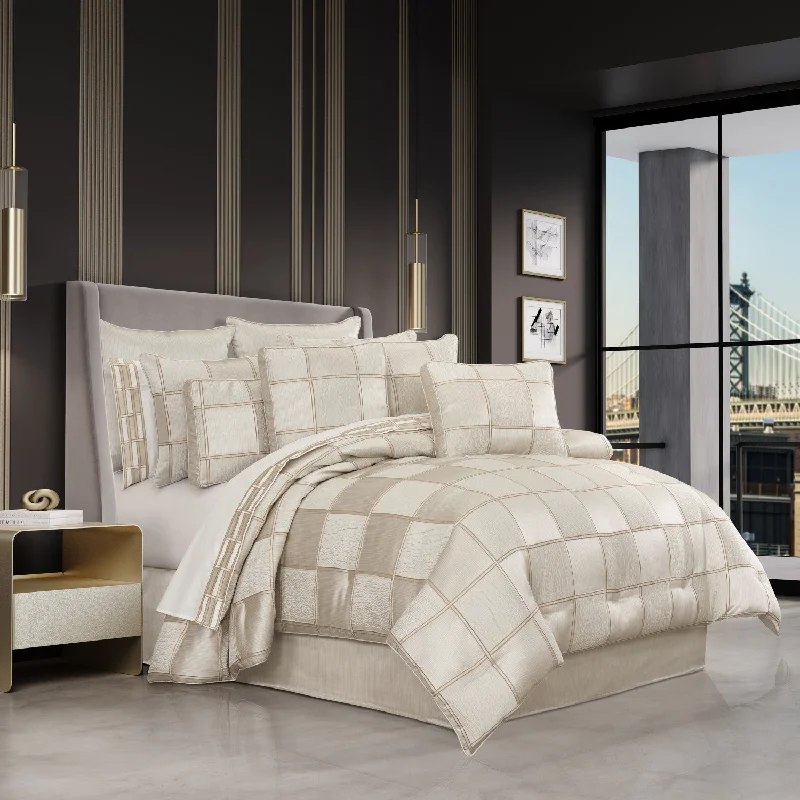 Brando Comforter Set