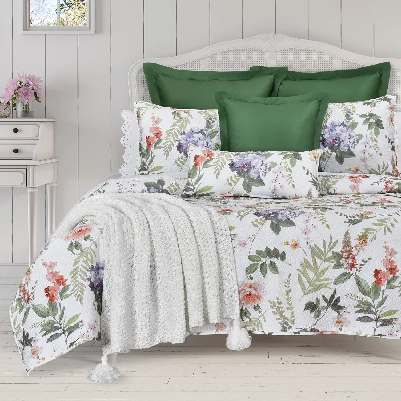 Clara Quilt Set