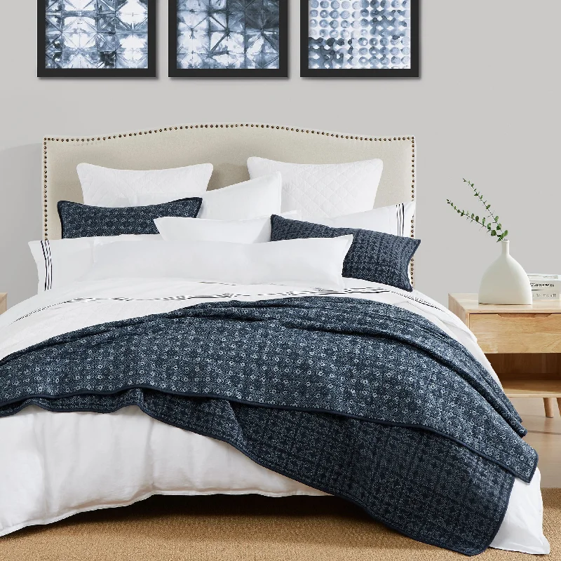 Indigo Lodge Quilt Set