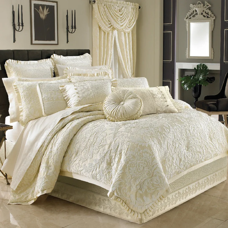 Marquis Comforter Set