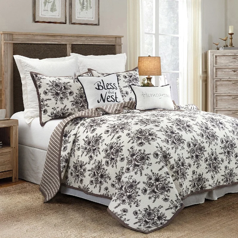 Lyla Rustic Cabin Quilt Set