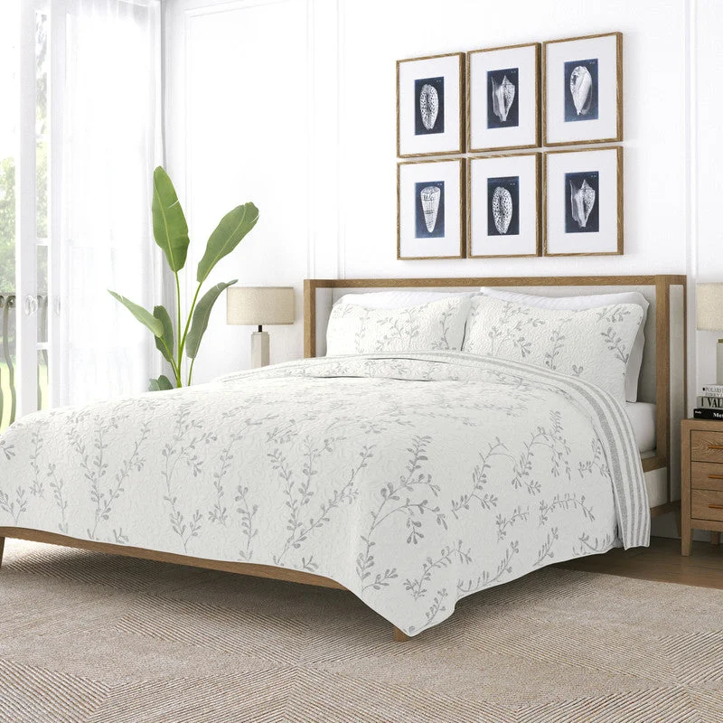 Silhouette Leaves Light Gray Reversible Pattern Quilt Coverlet Set Ultra Soft Microfiber Bedding