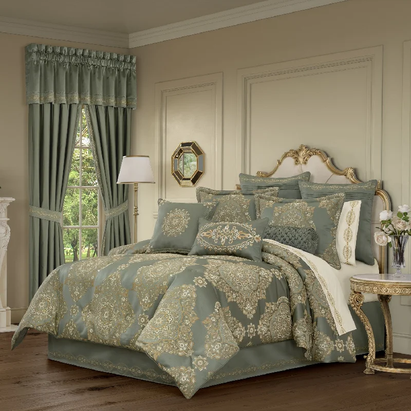 Soprano Comforter Set