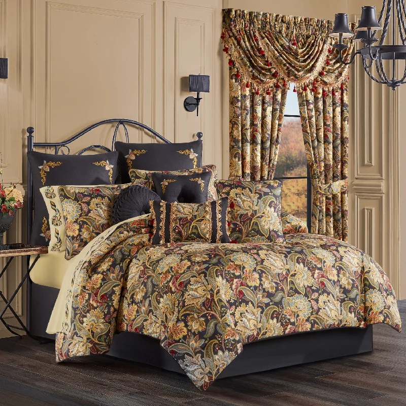 Stefania Comforter Set